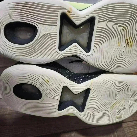 Nike Paul George PG 5 Mens Size 9 Black White Athletic Shoes Sneakers CW3143-003 - Picture 6 of 8